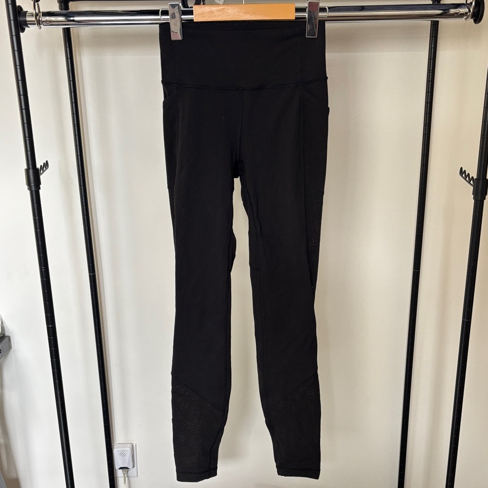 Lululemon Mesh Panel Leggings 28" with Pockets